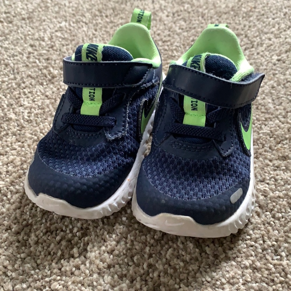 Nike Revolution Shoes